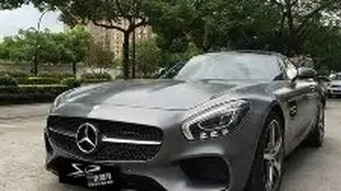 李添荣错失良机：面对空篮脱手，篮板下沿争球再现惊险一幕